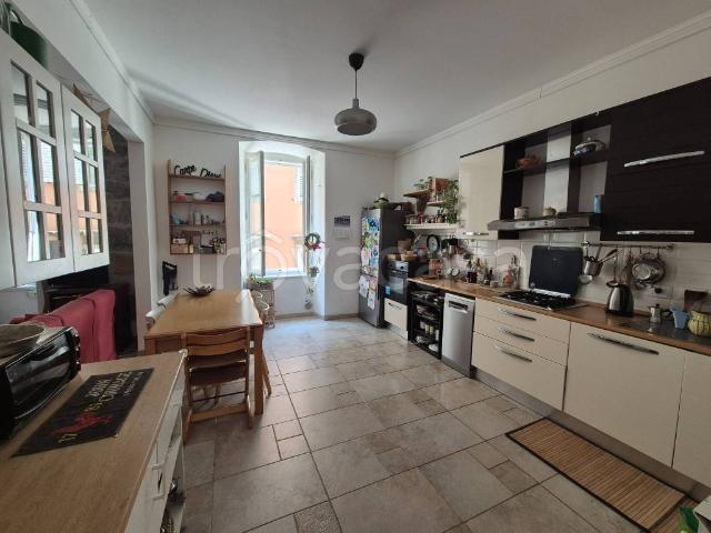 Vendesi appartamento a Trieste via dei Capuano, 12, Città Vecchia