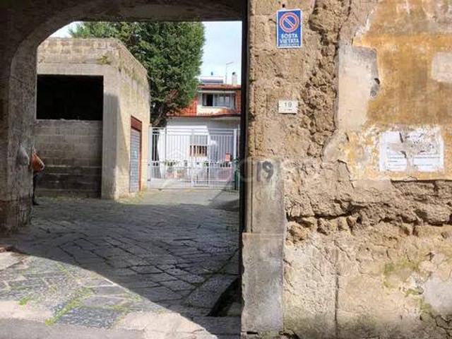 Vendesi appartamento a Villa di Briano via Roma, 19
