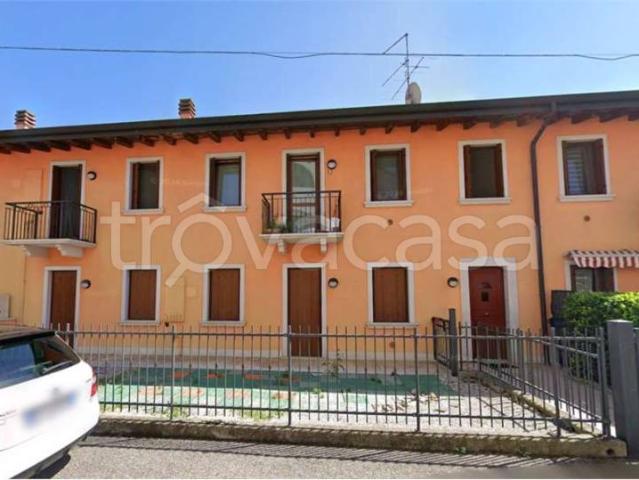 Vendesi appartamento a Villafranca di Verona