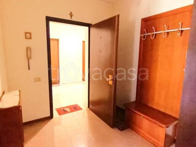 Vendesi appartamento ad Adria