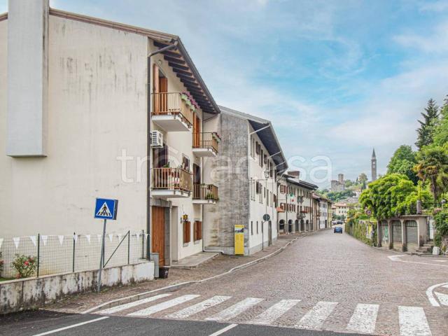 Vendesi appartamento ad Artegna via Villa, 148