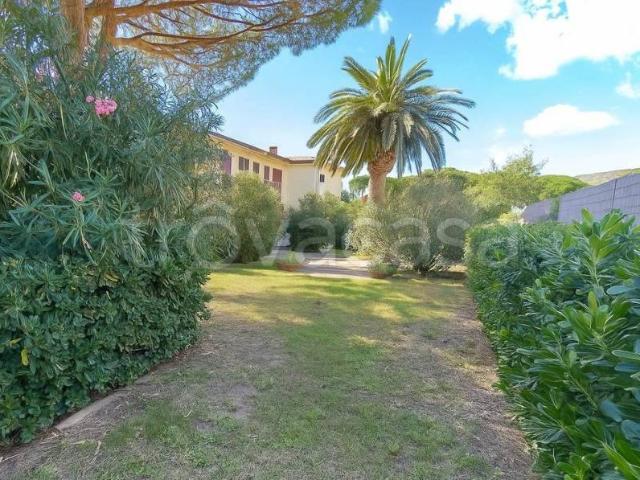 Vendesi bilocale a Campo nell'Elba via pietri, Marina Di Campo