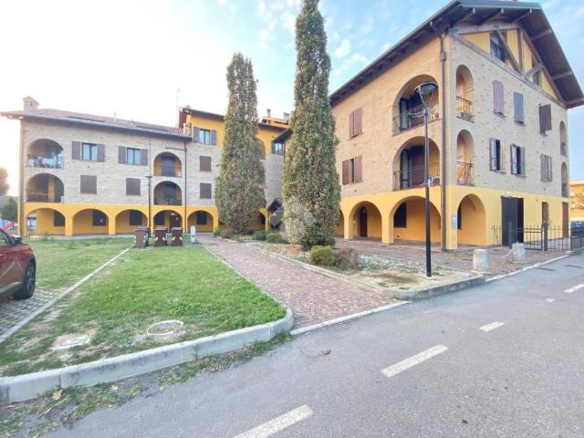 Vendesi bilocale a Castelnovo di Sotto via della costituzione, 7