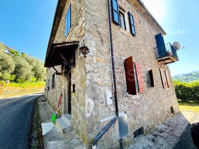 Vendesi bilocale a Bagnone