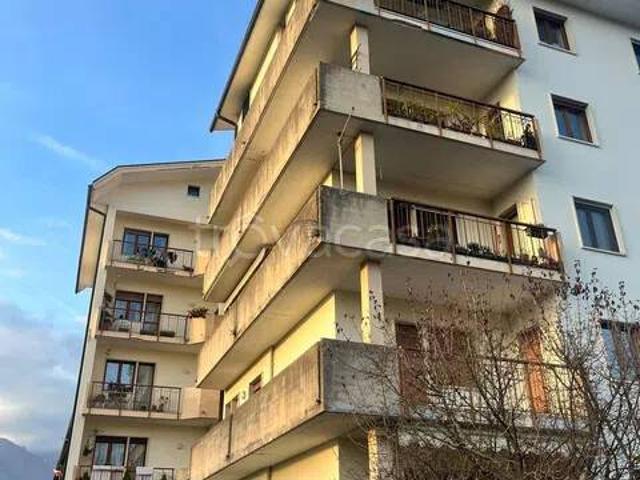 Vendesi bilocale a Belluno via Francesco Agosti, 36