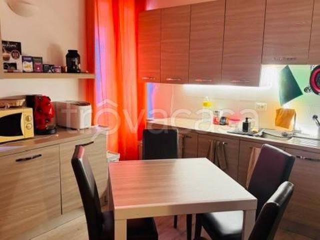 Vendesi bilocale a Livorno via della Pina d'Oro, 20, Via Grande Piazza della Repubblica