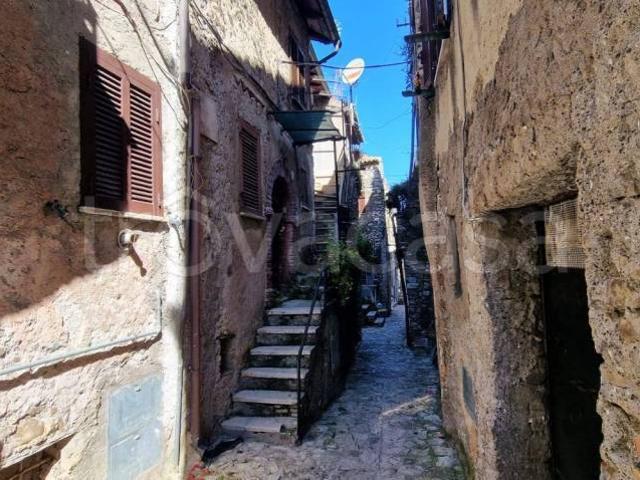 Vendesi bilocale a Montorio Romano via antico castello, 9