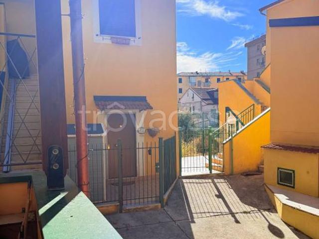Vendesi bilocale a Salerno via Picarielli, 2, Pastena Pastena Alta