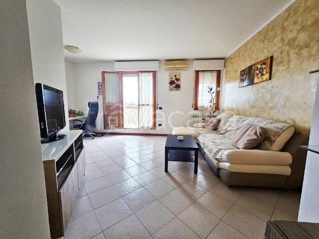 Vendesi bilocale a Prato via del Palasaccio, Le Fontanelle