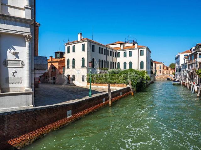 Vendesi bilocale a Venezia, Dorsoduro