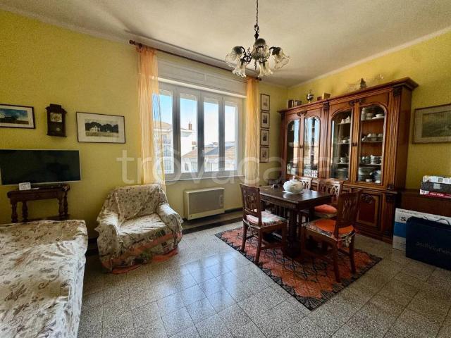 Vendesi bilocale ad Asti via Alfredo Catalani, Corso Torino