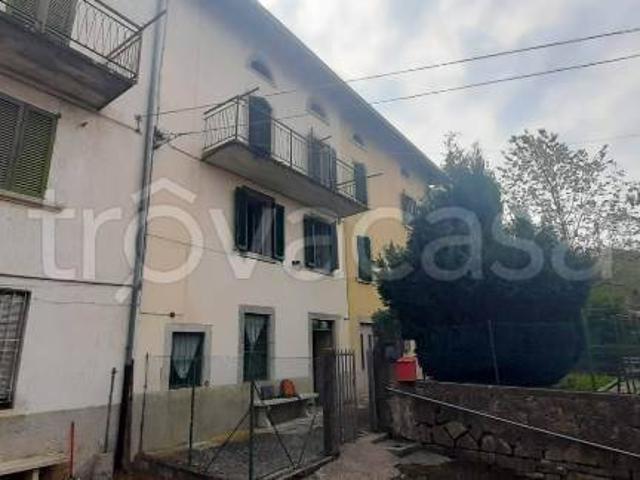 Vendesi casa indipendente a Costa Serina