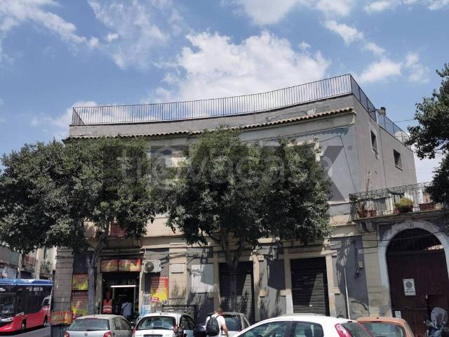 Vendesi casa indipendente a Catania, Palermo Indipendenza
