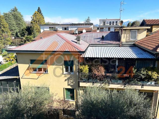 Vendesi casa indipendente a Cabiate