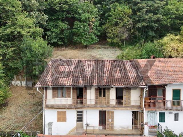 Vendesi casa indipendente a Camandona