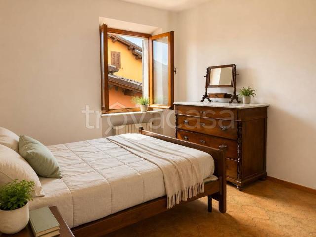 Vendesi casa indipendente a Camerino via Adigrat, 13