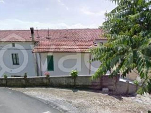 Vendesi casa indipendente a Canzano