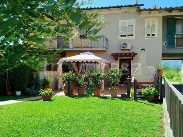 Vendesi casa indipendente a Capannori via di paganico, Centro