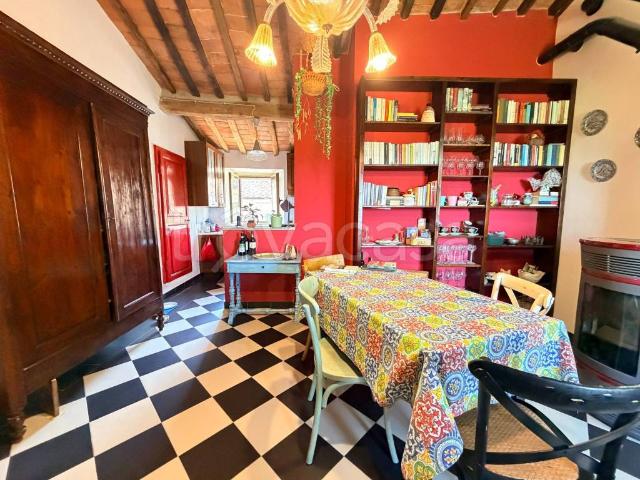 Vendesi casa indipendente a Casciana Terme Lari via delle Case Nuove