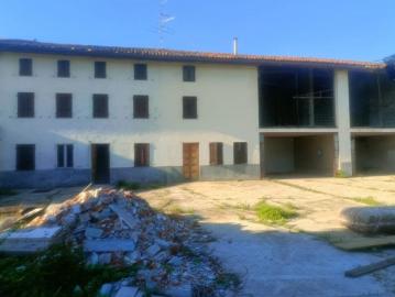 Vendesi casa indipendente a Casale Monferrato, Santa Maria Del Tempio