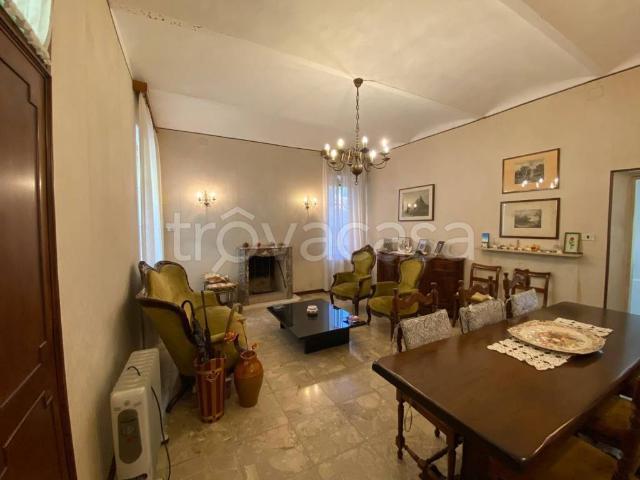 Vendesi casa indipendente a Castagnole Monferrato