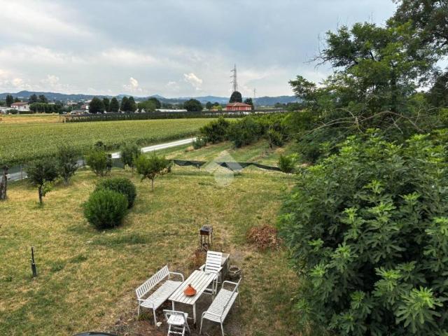 Vendesi casa indipendente a Castelfranco Emilia via galvana, 83