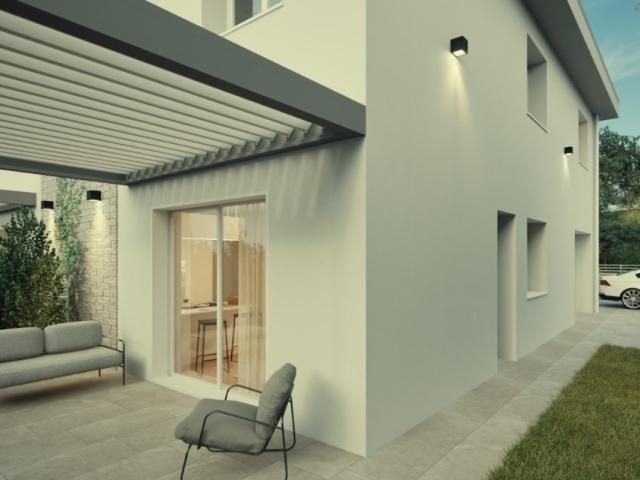 Vendesi casa indipendente a Castellarano via Radici Nord, Tressano