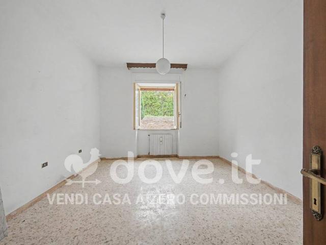 Vendesi casa indipendente a Castilenti via Quartigli, 6