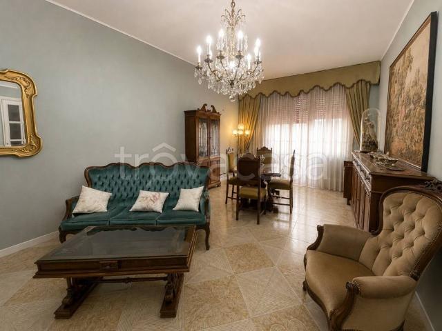 Vendesi casa indipendente a Cerignola via Galileo Pallotta