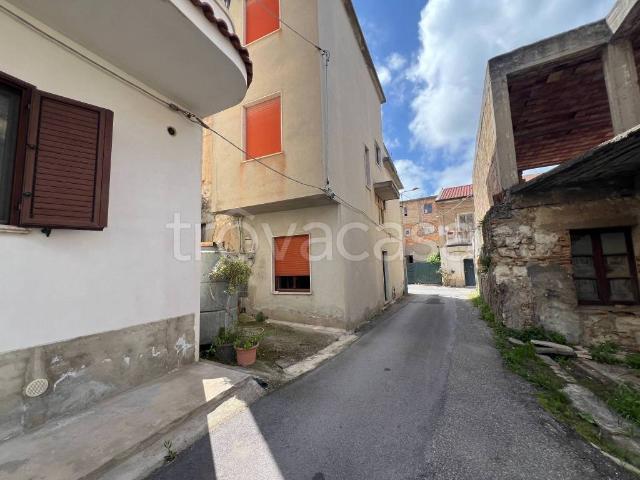 Vendesi casa indipendente a Cessaniti via Quarto, Pannaconi