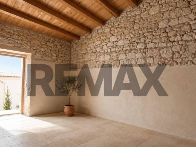 Vendesi casa indipendente a Chiaramonte Gulfi via alcanata, 27