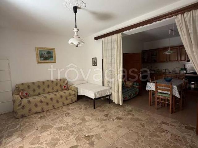 Vendesi casa indipendente a Chiusa Sclafani via Mirio