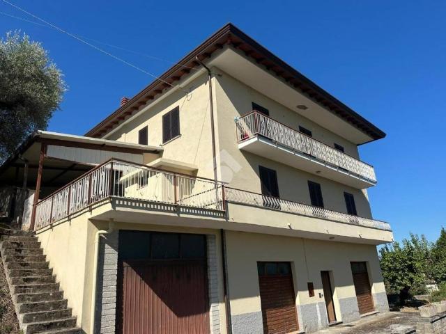 Vendesi casa indipendente a Boville Ernica via madonna delle grazie