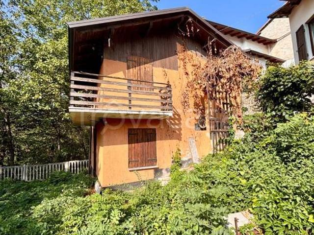 Vendesi casa indipendente a Borgo San Dalmazzo