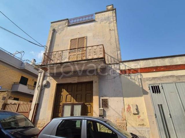 Vendesi casa indipendente a Bitonto via Casina di Dentro, 3