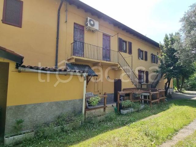 Vendesi casa indipendente a Brugherio via Guzzina