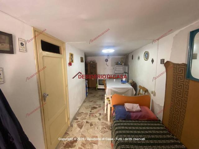 Vendesi casa indipendente a Galati Mamertino via Vittorio Emanuele, 3