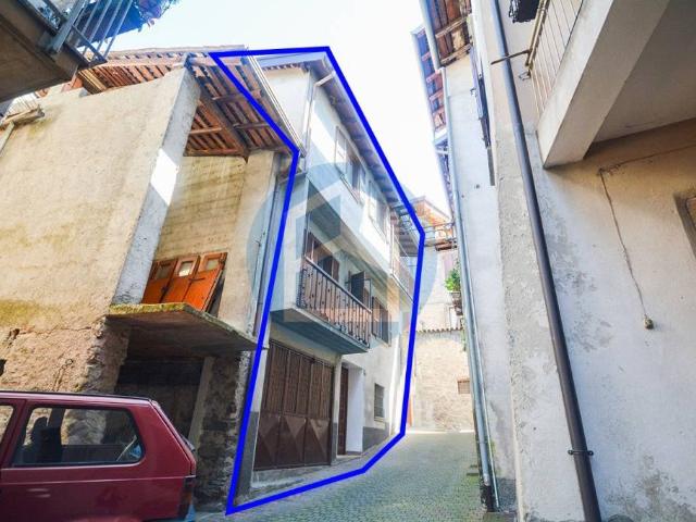 Vendesi casa indipendente a Gianico via Cimavilla, 25