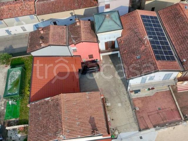 Vendesi casa indipendente a Grontorto, Annicco