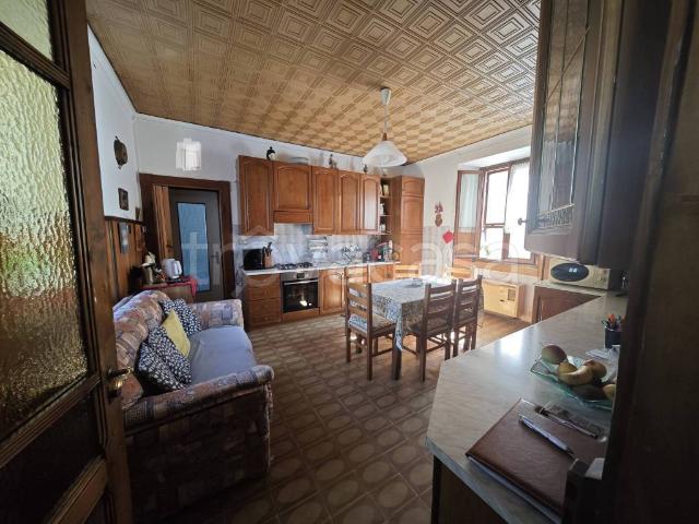 Vendesi casa indipendente a Domodossola via 1 Maggio