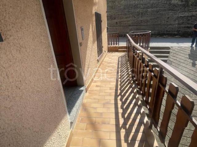 Vendesi casa indipendente a Darfo Boario Terme via Tito Speri, 9