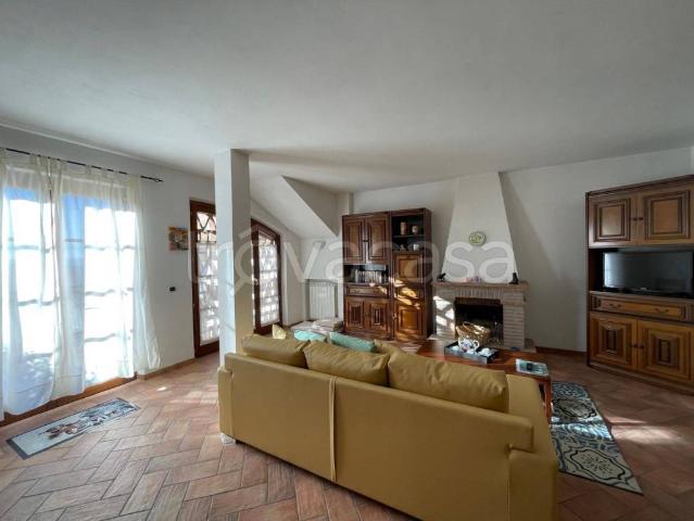 Vendesi casa indipendente a Ficulle strada Conventaccio