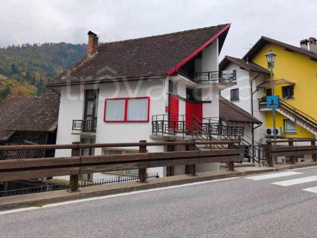 Vendesi casa indipendente a Ovaro via Caduti 2 Maggio