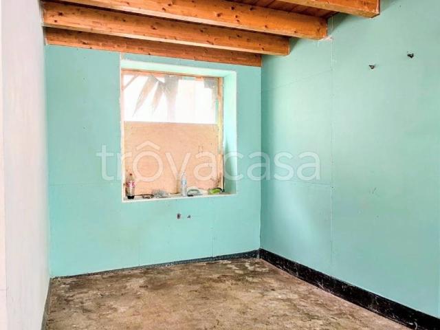 Vendesi casa indipendente a Lentate sul Seveso