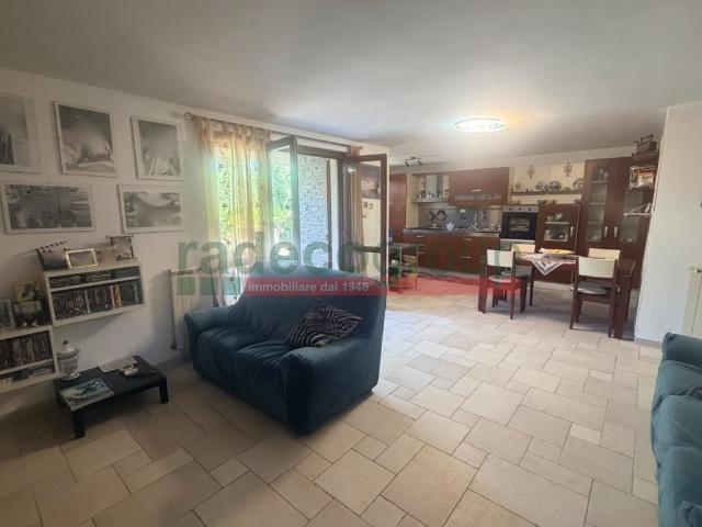 Vendesi casa indipendente a Livorno via della Malva, 13, Montenero