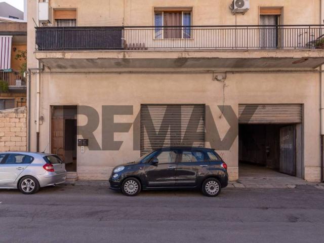 Vendesi casa indipendente a Modica Sorda, Modica