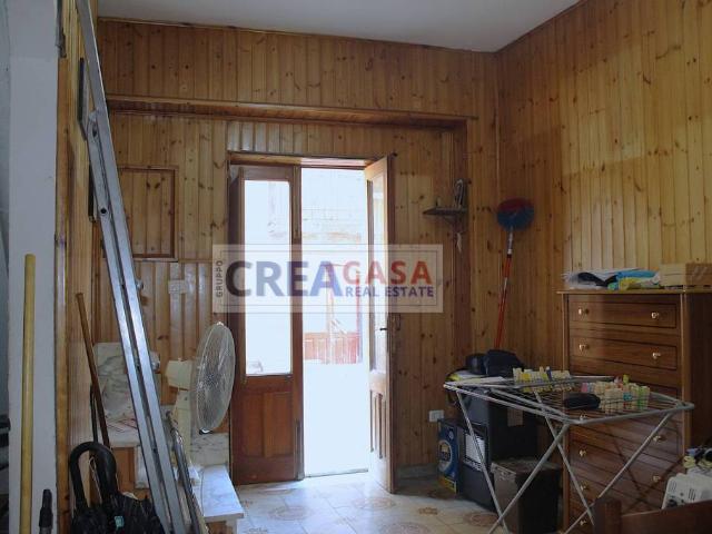 Vendesi casa indipendente a Moio Alcantara via Millimaci, 4
