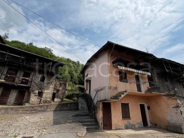 Vendesi casa indipendente a Montagna in Valtellina