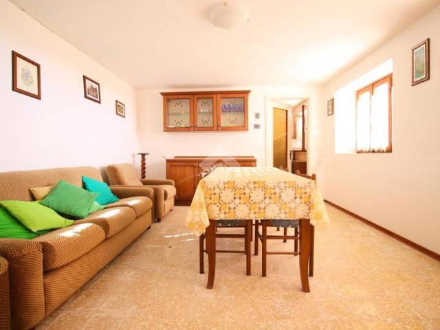 Vendesi casa indipendente a Montemaggiore, Savogna