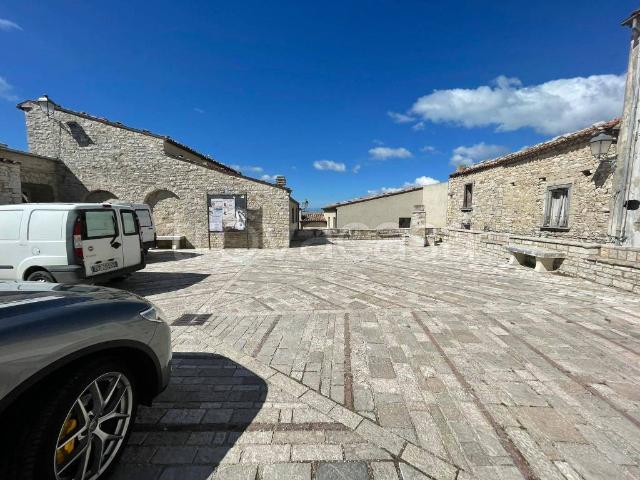 Vendesi casa indipendente a Morrone del Sannio corso Municipio